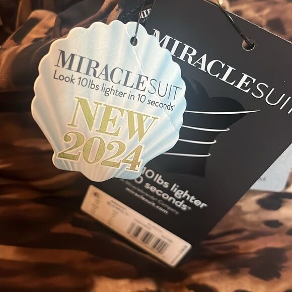 Miraclesuit Rock Solid Regatta One Piece size 10 LOOK 10lbs lighter NWT - Picture 7 of 8